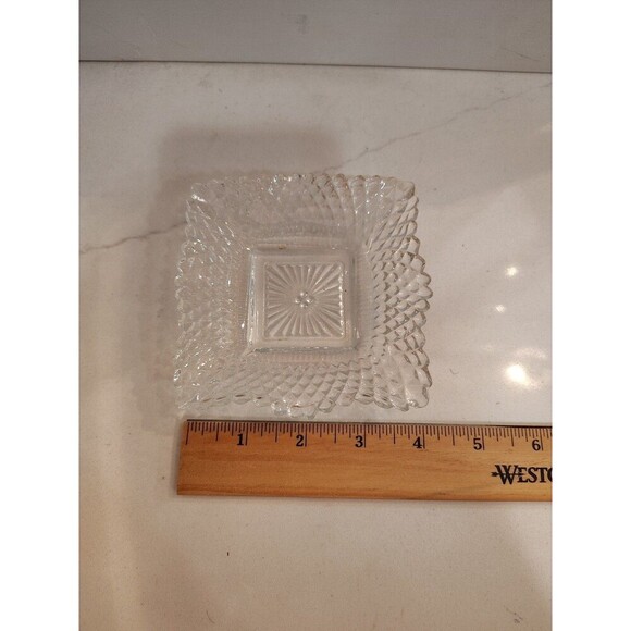 Vintage Indiana Diamond Point Glass Serving Dish Scalloped Edges - Picture 10 of 10